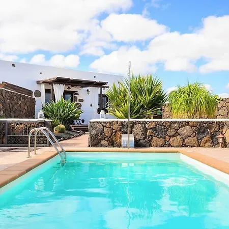 El Caserio De Gueime Con Piscina Climatizada Casa di campagna