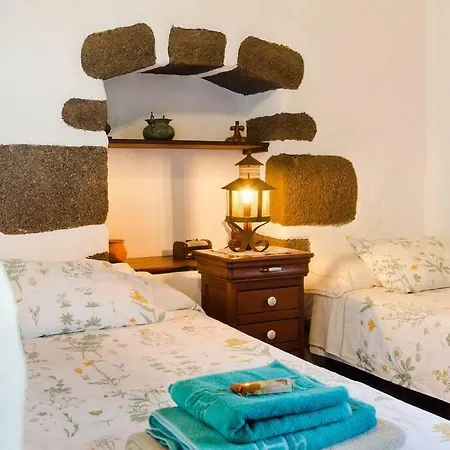 El Caserio De Gueime Con Piscina Climatizada Casa di campagna