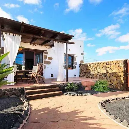 El Caserio De Gueime Con Piscina Climatizada San Bartolome (Las Palmas)