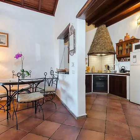 El Caserio De Gueime Con Piscina Climatizada