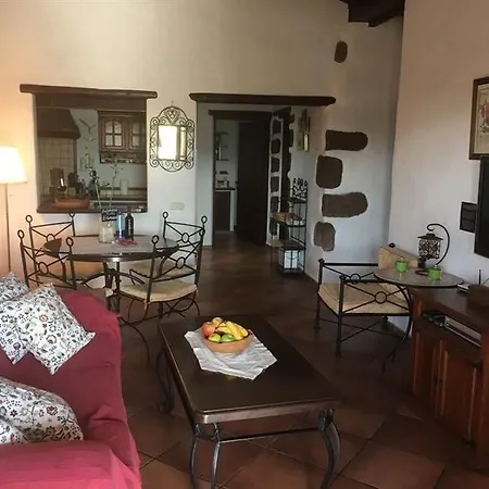 El Caserio De Gueime Con Piscina Climatizada San Bartolome (Las Palmas)